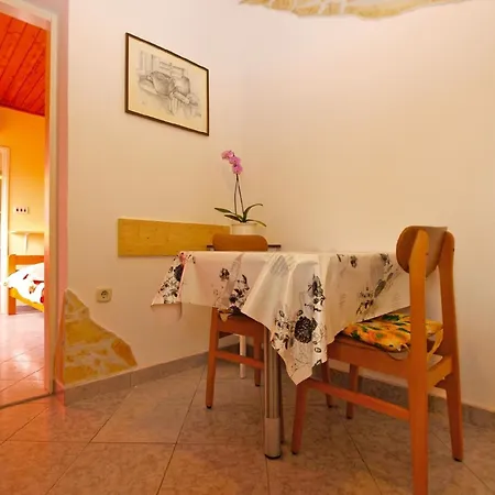 Fuer 2 Personen Ca 25 Qm In Medulin, Istrien Suedkueste Von Istrien Apartment *